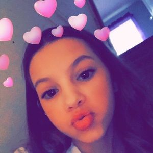 Meet your Posher, Justine